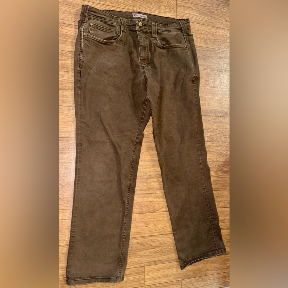 5.11 Tactical Defender flex jeans 36x32 Brown